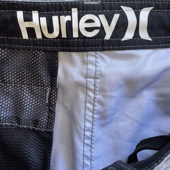 HURLEY Shorts Mens 28 x 9 Lightweight Gray Windowpane EUC Board Unlined - Picture 5 of 8